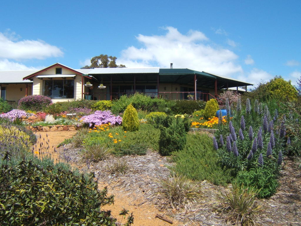 Shambhala Guesthouse Kangaroo Gully Exterior foto